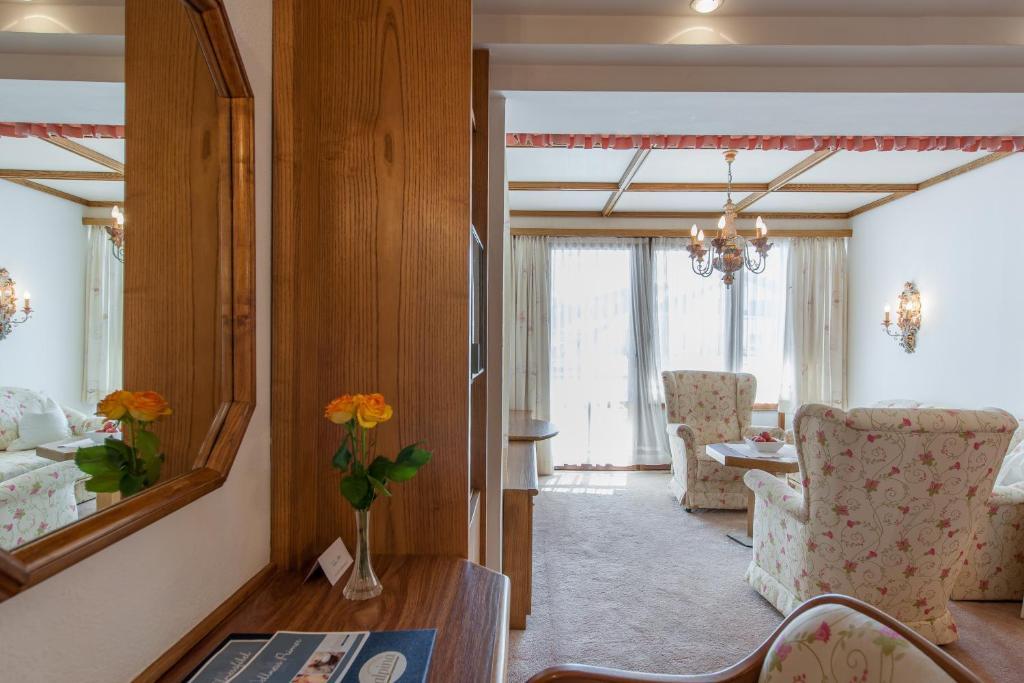 Hotel Alpina Deluxe Obergurgl Rum bild